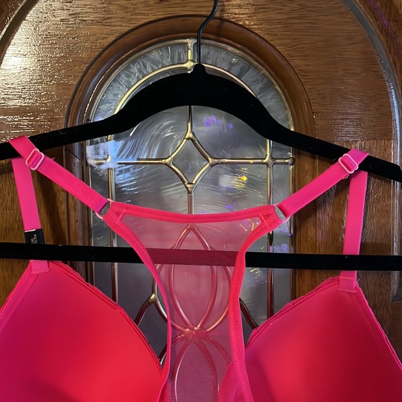 Victoria’s Secret - Razorback Demi Bra - Size 38C - Picture 4 of 10